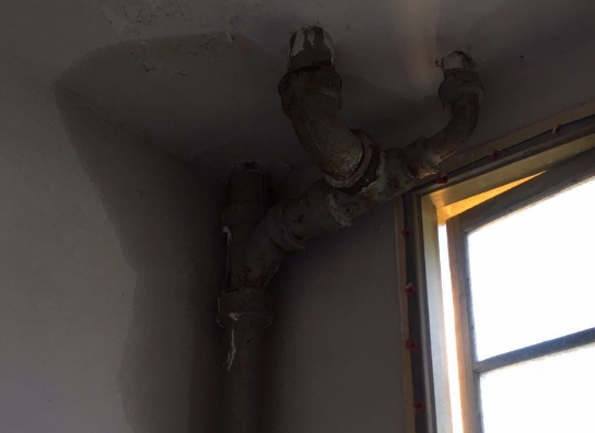 永德卫生间漏水维修公司专业解读永德卫生间防水的步骤